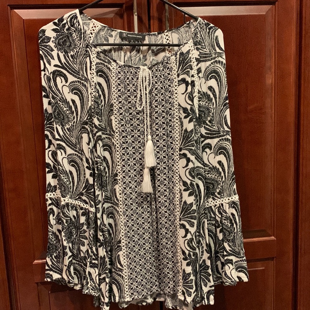 INC International Concepts Black & White  Blouse Size M